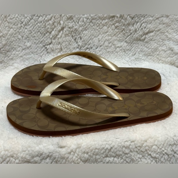 COACH Women's Size 9 B Zak Flip Flops Gold Signature Rubber Slides - Picture 3 of 10
